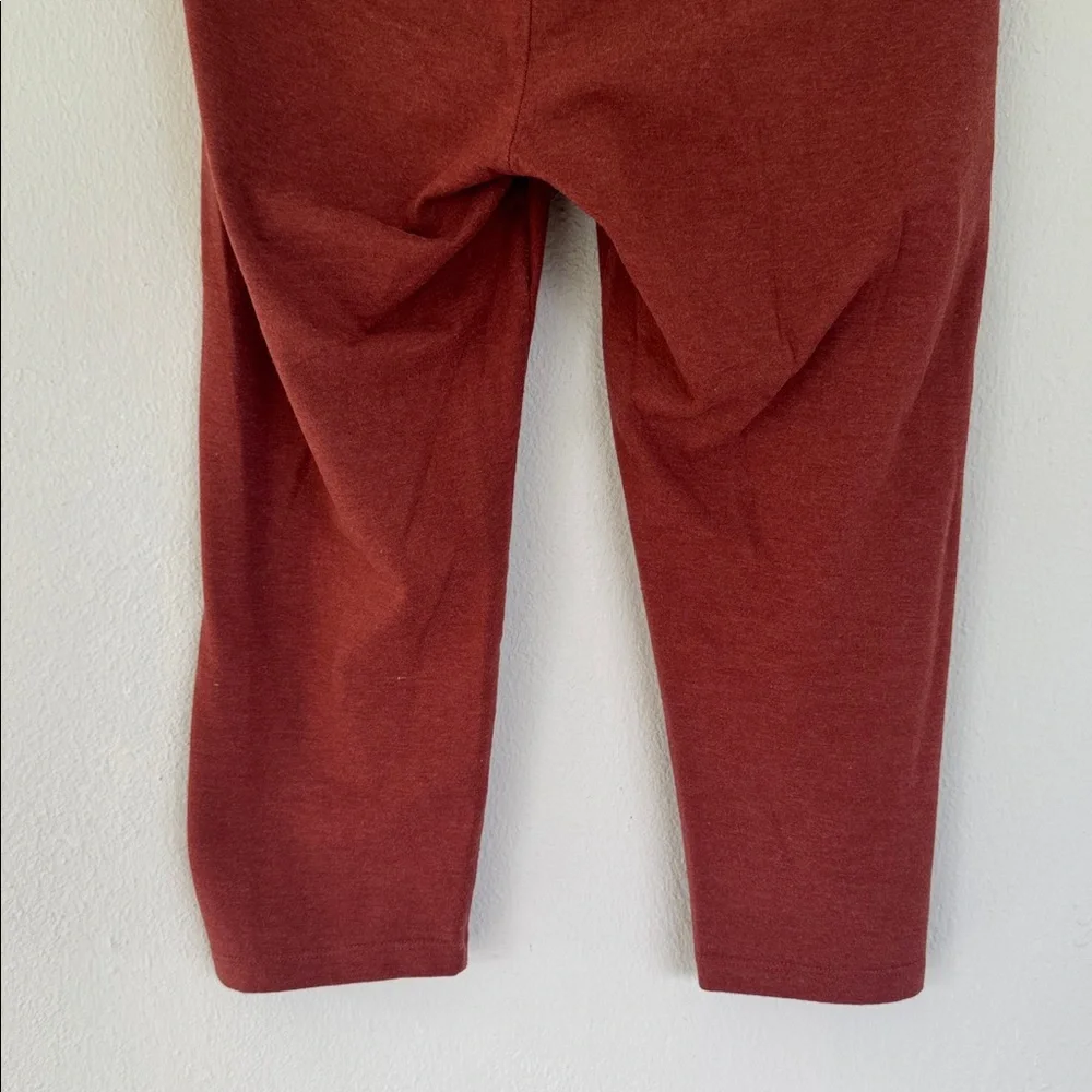 Sonoma dark red rust stretch high rise crop length leggings size medium